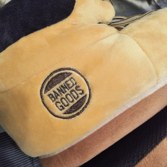 Oversized Wheat Sneaker Slippers - Picture 7 of 8